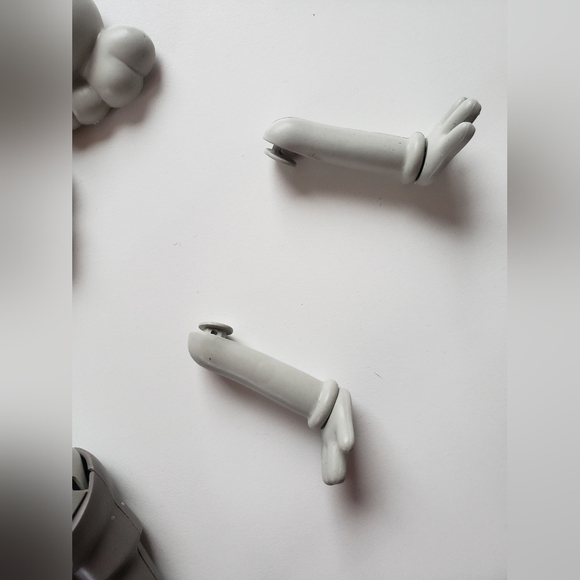 Kaws Cake Topper - Picture 9 of 9